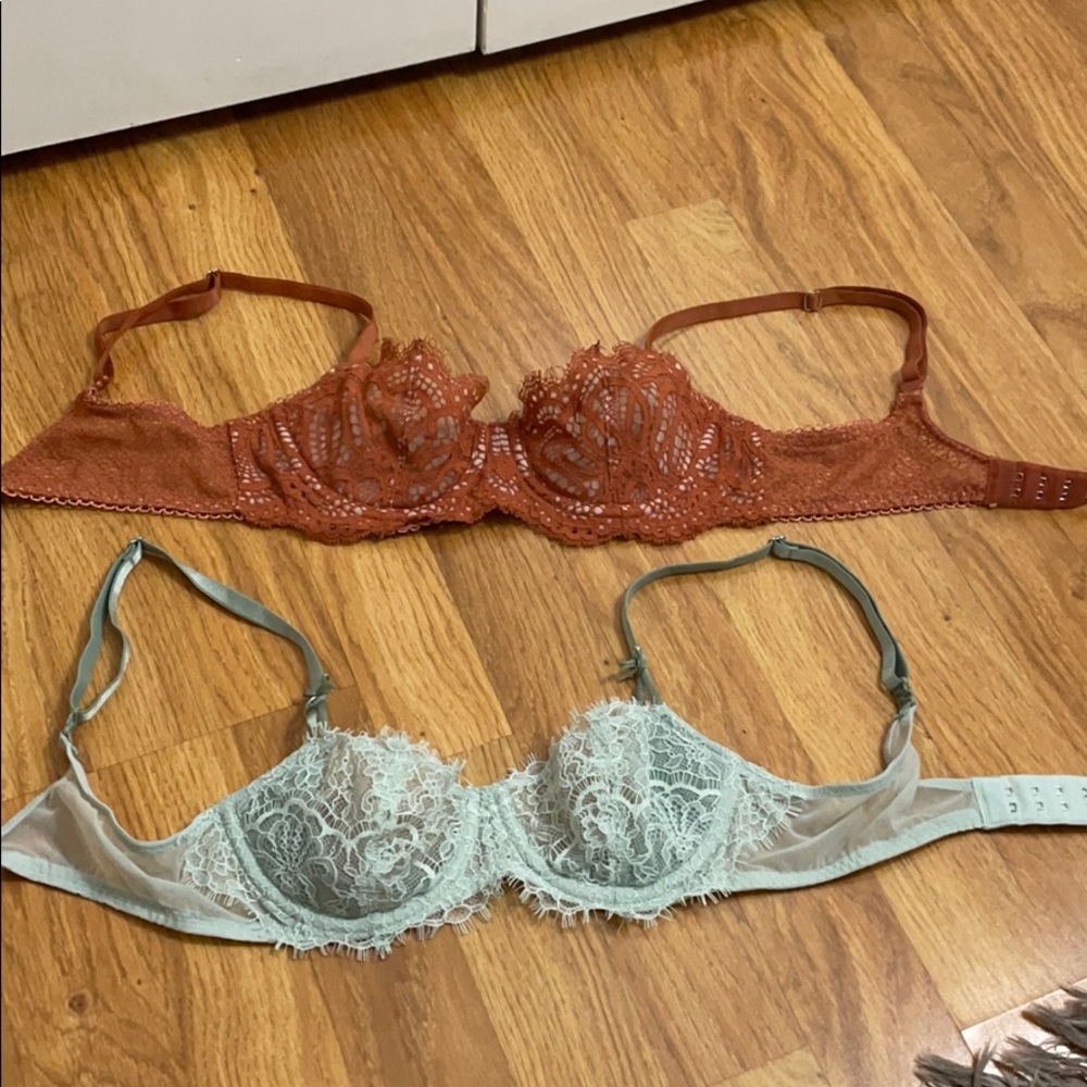 Balcony bras